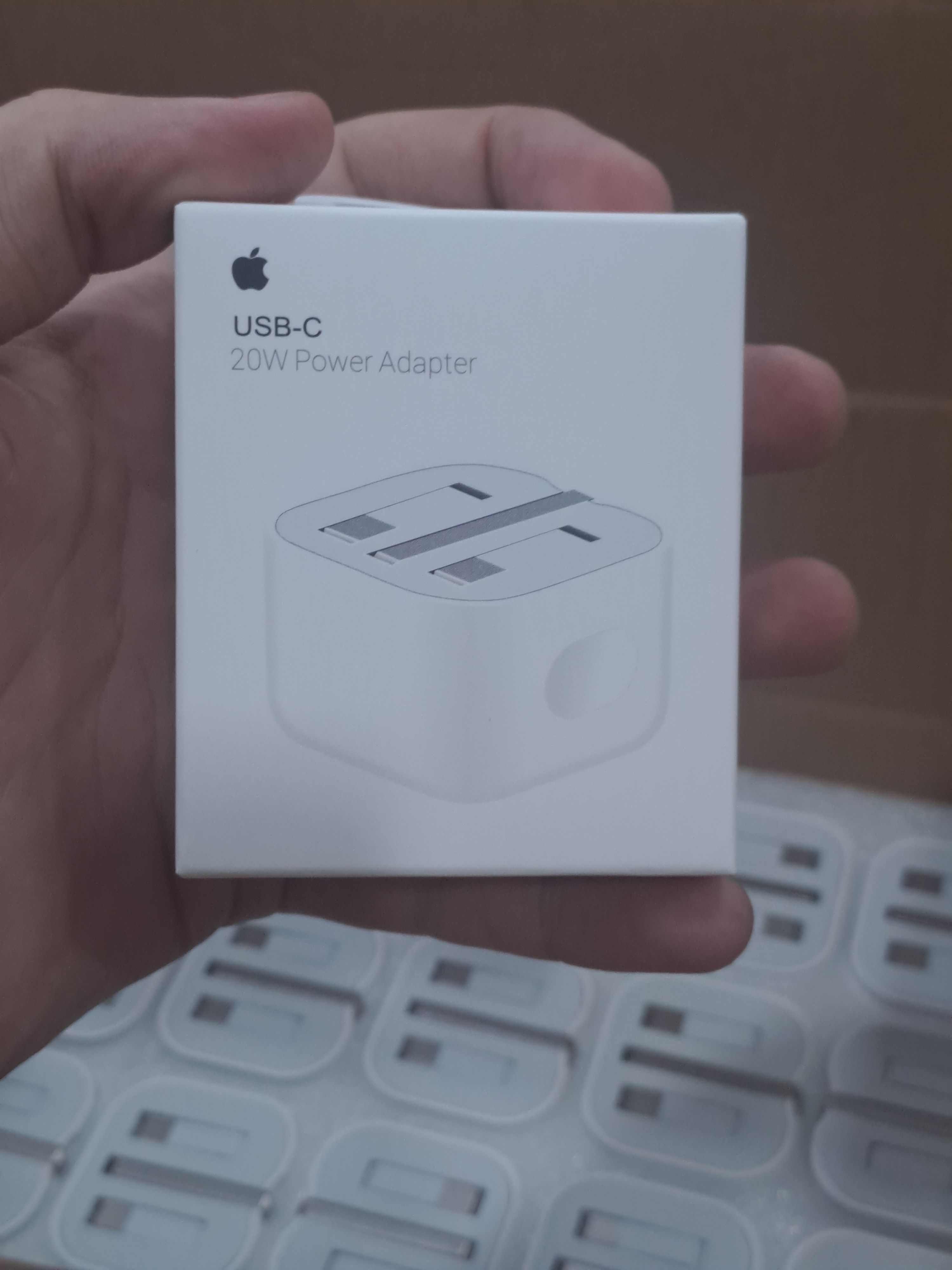 Original Apple 20W USB-C Power Adapter view 3