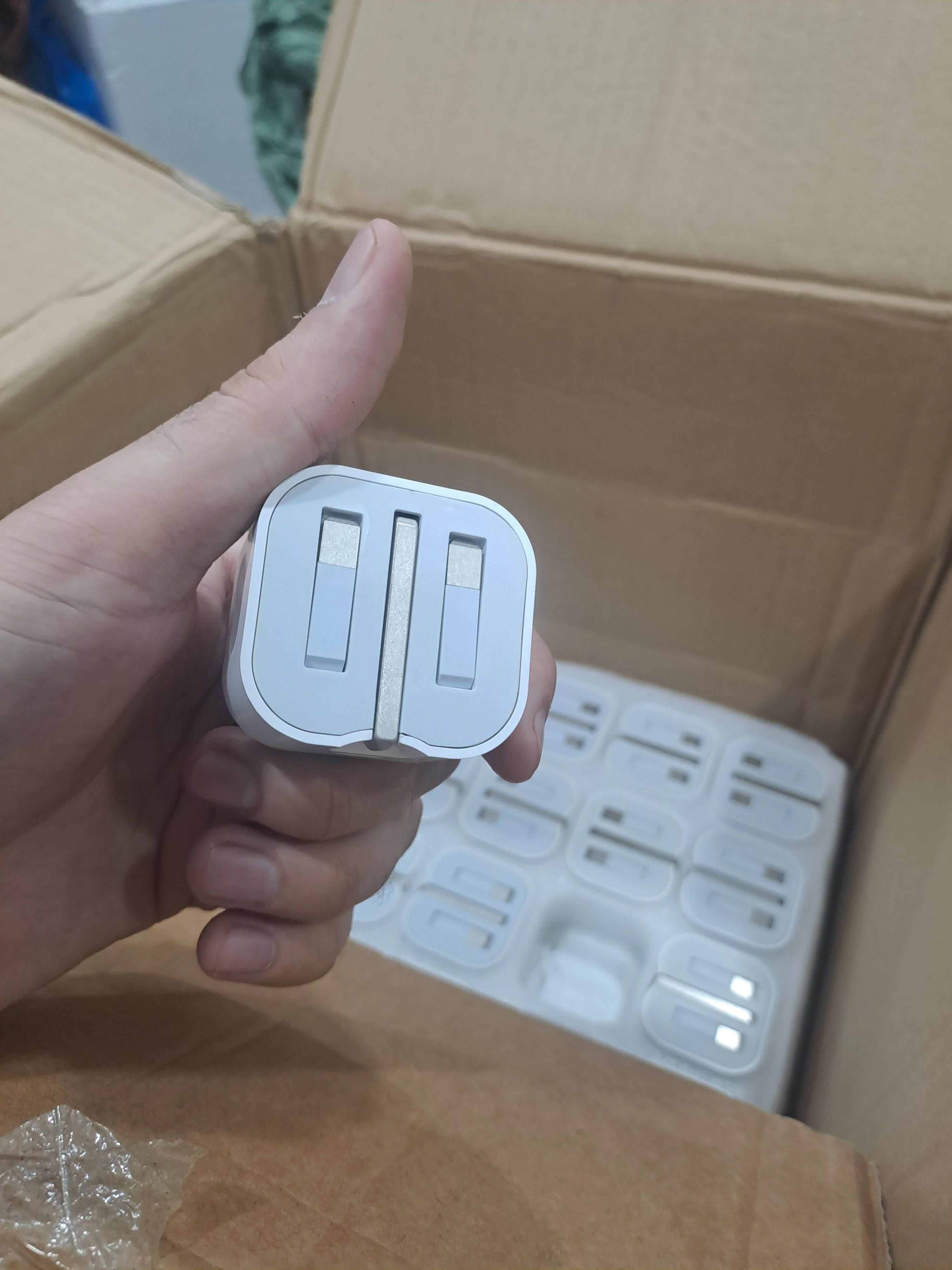 Original Apple 20W USB-C Power Adapter view 2
