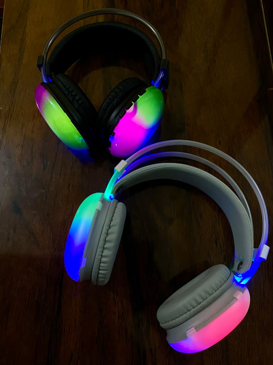 Glowing LED RGB Wireless Bluetooth Headphones | Random Color view 4