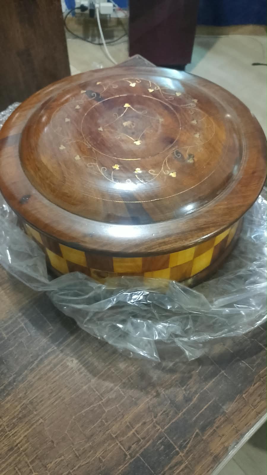 Wooden Roti Pot - Chess Style view 5