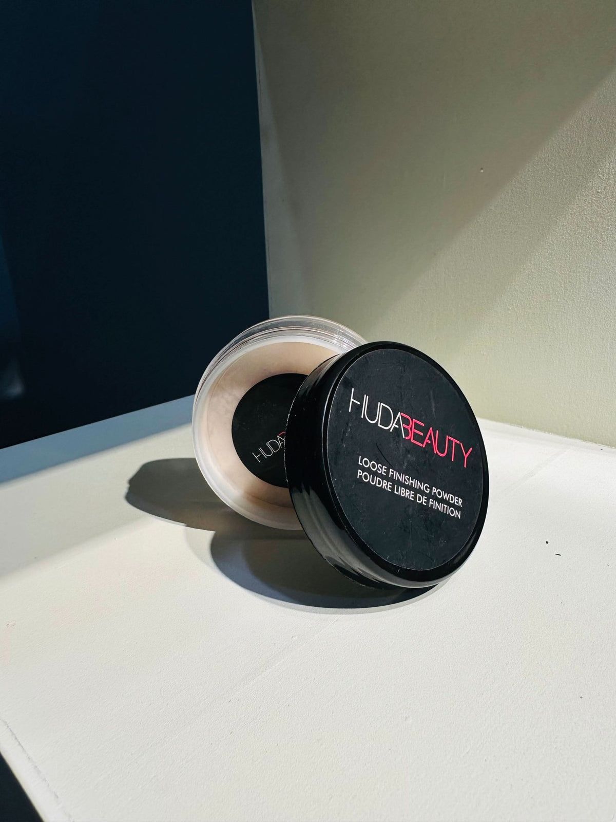 Huda Beauty 2 In 1 Makeup Deal Foundation And Loose Finishing Powder - Ivory view 4
