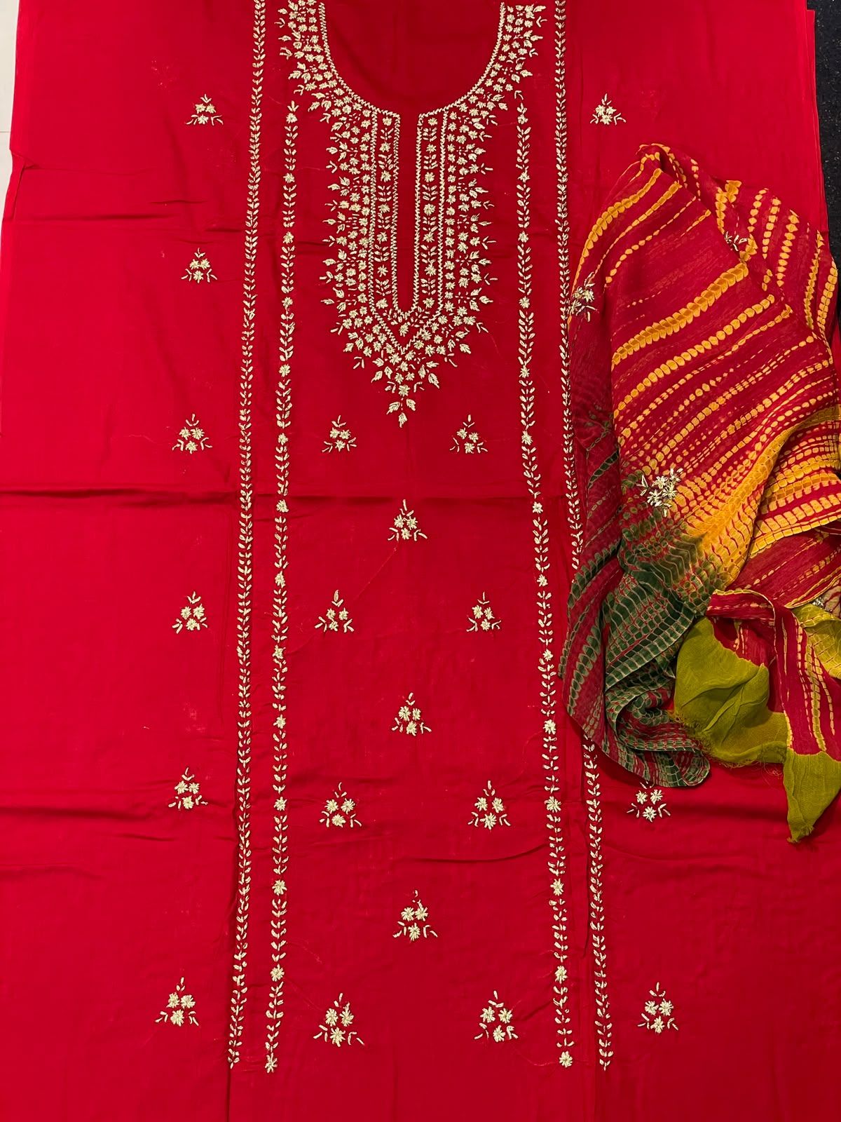 Handmade Gueen Golden Gota Work With Cheffon Dupatta 3 Pc Suit Lawn view 4