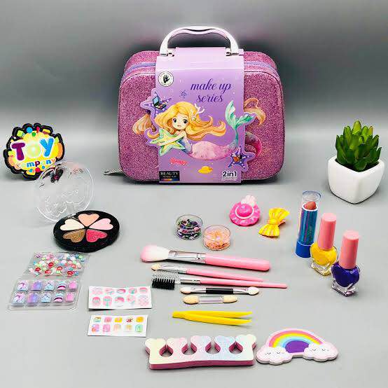 2 in 1 Beauty Makeup Bag for Kids | Girls Pretend Play Makeup Set & Portable Cosmetic Bag view 4