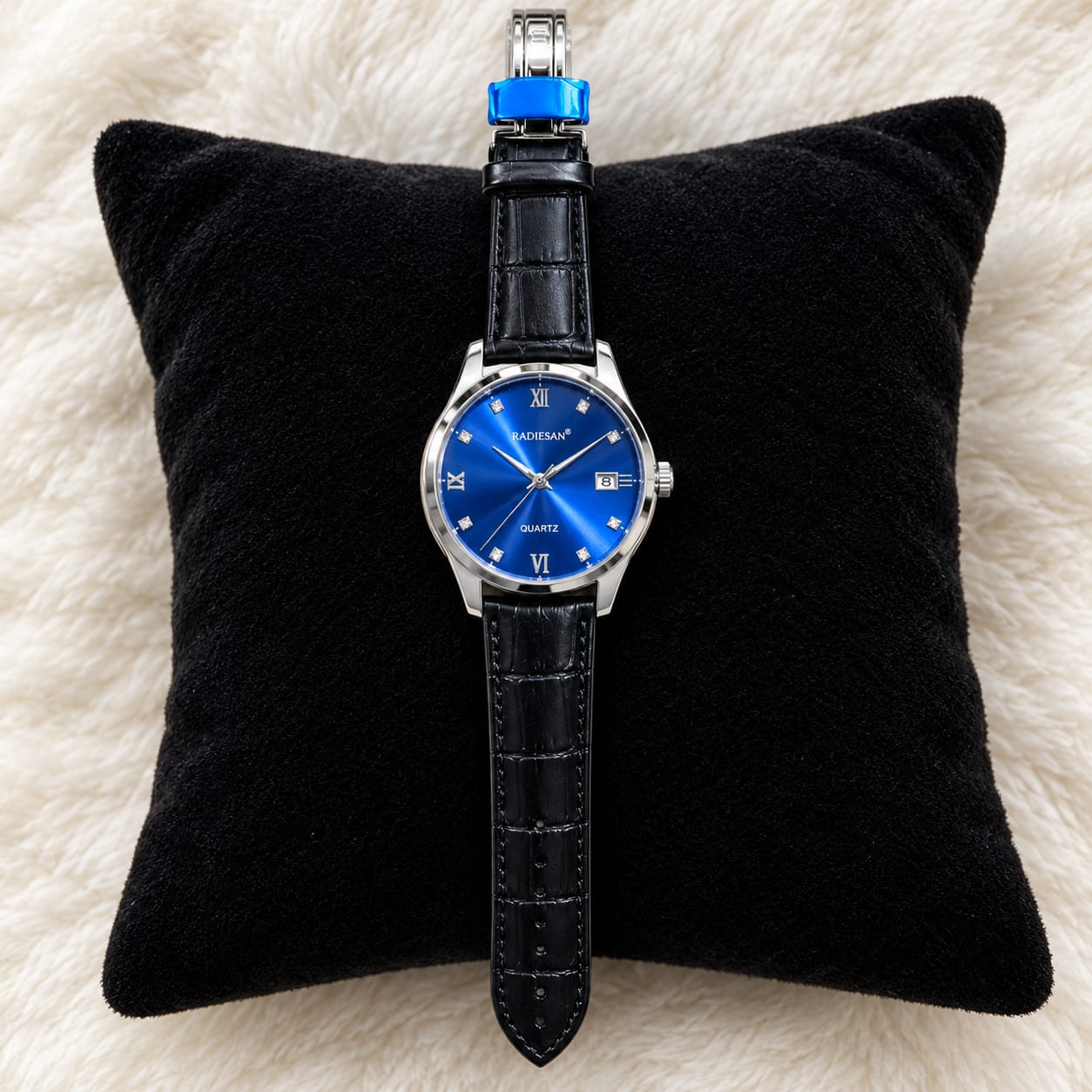 Radiant Quartz Classic Leather Strap Watch With Date Display view 2