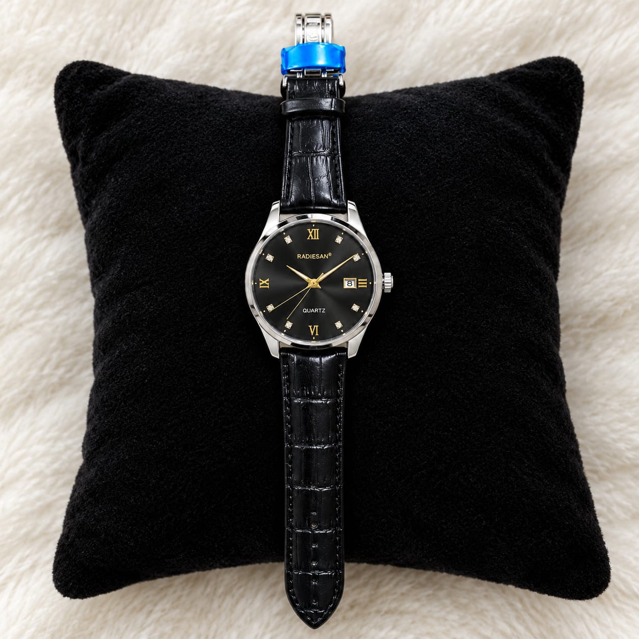 Radiant Quartz Classic Leather Strap Watch With Date Display view 3