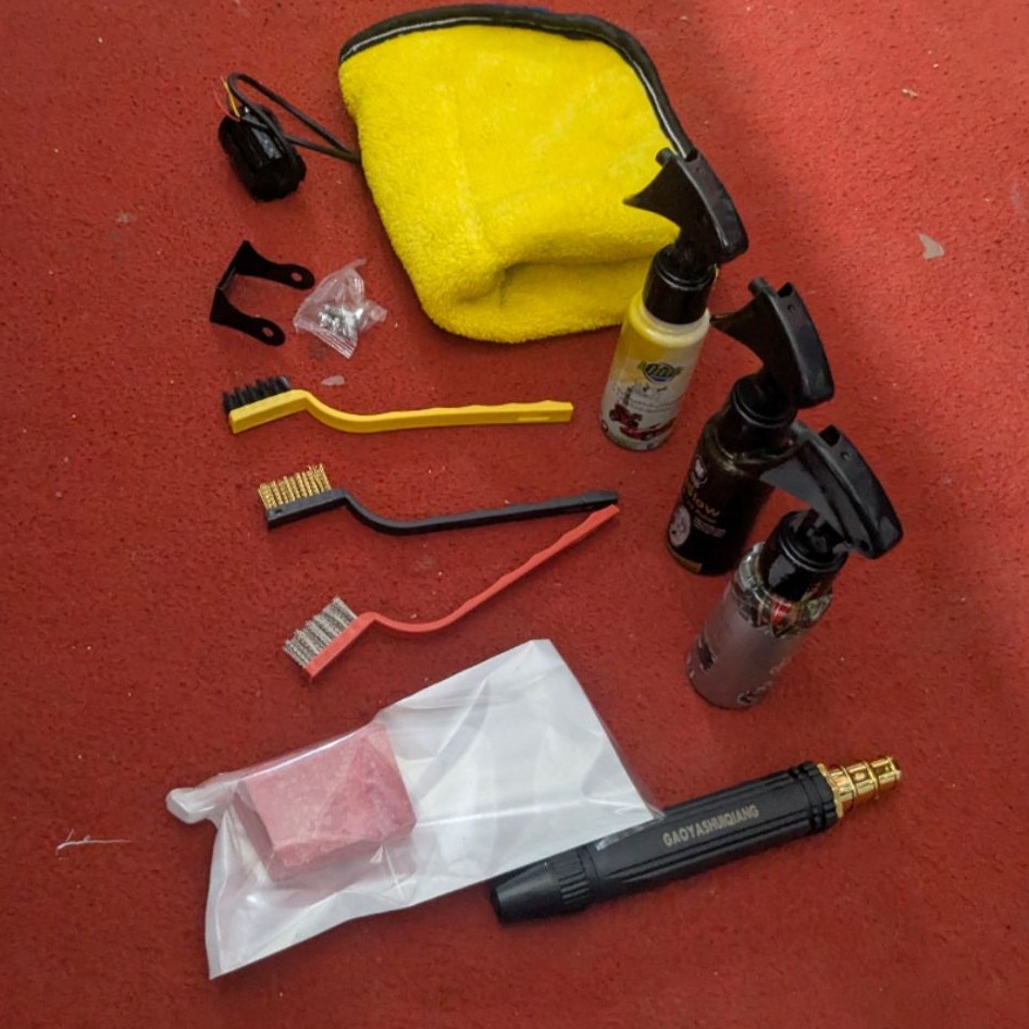 10-in-1 Bike Care & Detailing Kit view 4